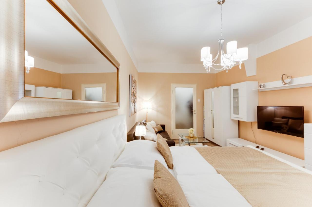 Wenceslass Square Luxury Appartamento